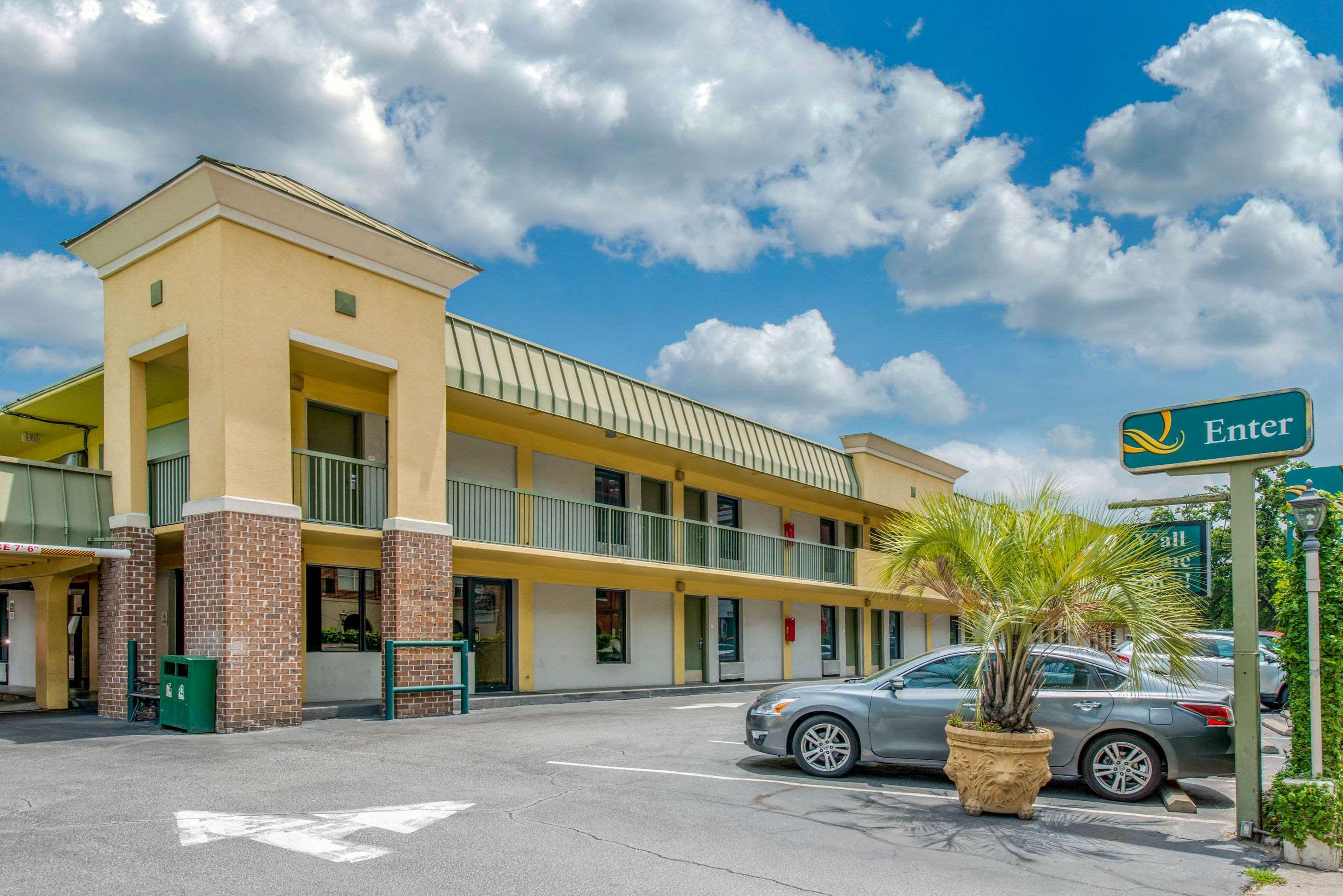 Quality Inn Savannah Historic District Exterior photo
